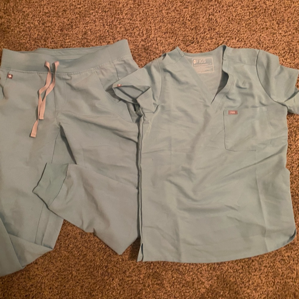 Figs seaglass scrubs. Small
